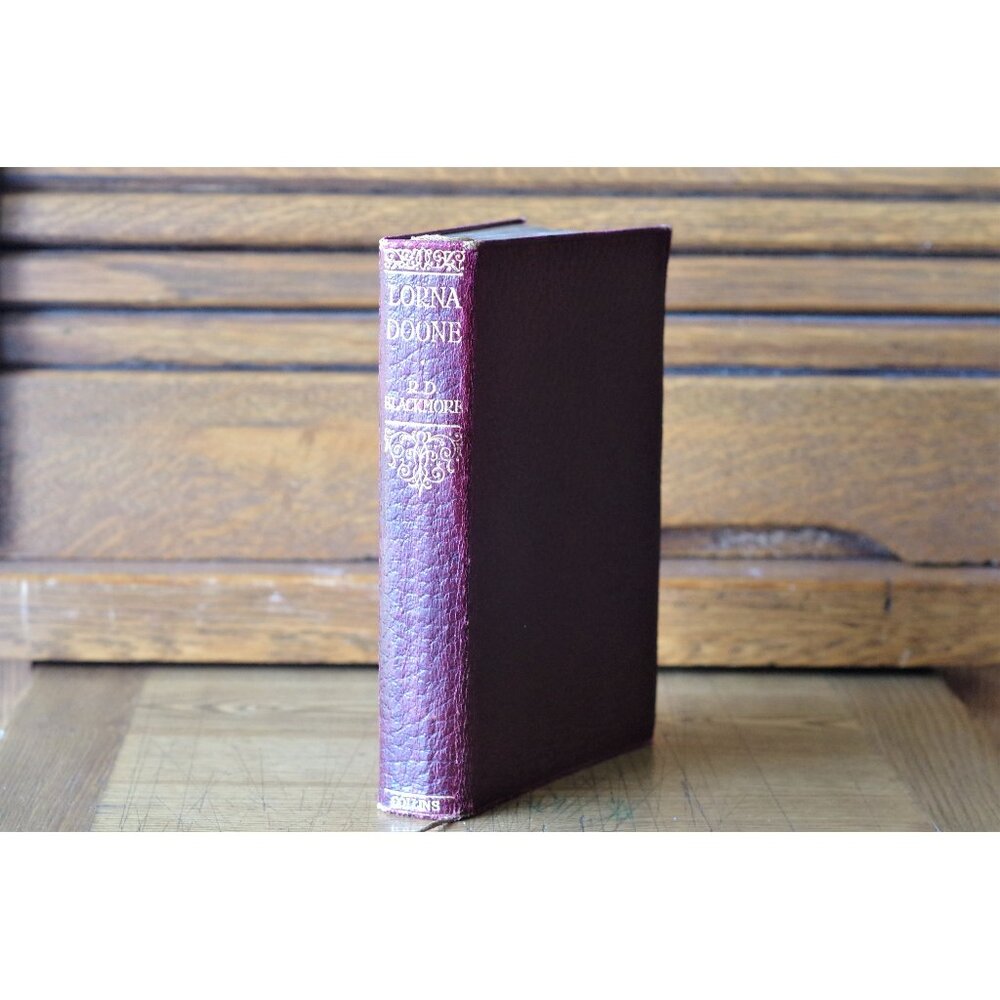 Antique Book Lorna Doone by R.D. Blackmore - Collins' Clear Type Press, Leather